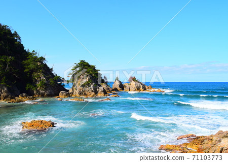 西脅海岸[山陰海岸地質公園] 71103773