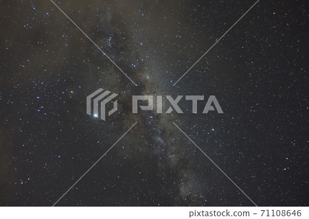 Starry sky in Byron Bay, Australia 71108646