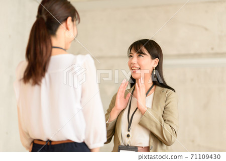  企業形象 71109430
