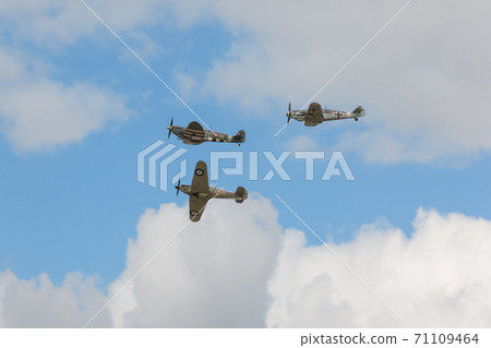 Battle of Britain Simulated Aerial Battle Battle of Britain Simulated Aerial Battle 71109464