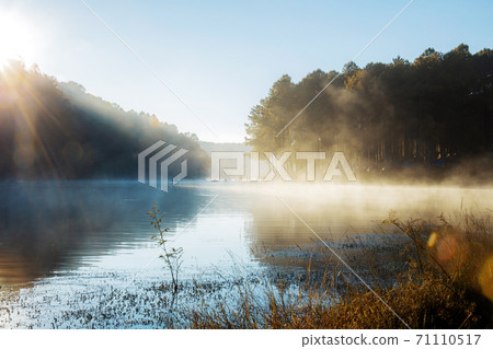 Sunrise at Pang Oung reservoir. Sunrise at Pang Oung reservoir. 71110517