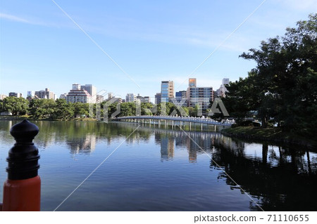 <Fukuoka> Summer Ohori Park Kangetsu Bridge 71110655