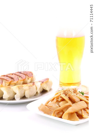 Menma and dumplings beer is good white background Menma and dumplings beer is good white background 71114445