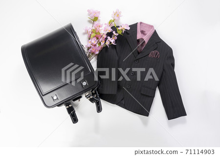 入學典禮(黑人學校牢房和男童西裝) 入學典禮(黑人學校牢房和男童西裝) 71114903