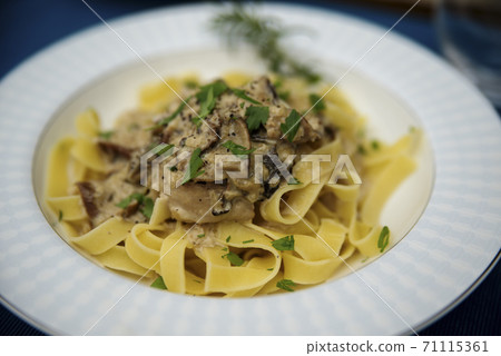 牛肝菌蘑菇奶油醬Talia Terre 牛肝菌蘑菇奶油醬Talia Terre 71115361