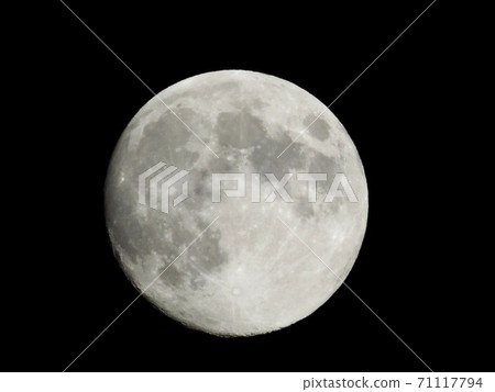 Moon taken with LUMIX 71117794
