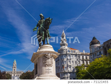 Porto old town - Portugal 71121455