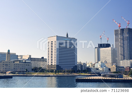 Yokohama Yokohama 71123698