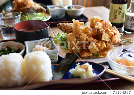 Delicious rice time Delicious rice time 71124237