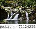 Beautifully flowing canyon 71124239