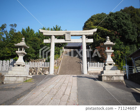 Sakahachiman Shrine / Torii (Saka Town, Aki District, Hiroshima Prefecture) Sakahachiman Shrine / Torii (Saka Town, Aki District, Hiroshima Prefecture) 71124607
