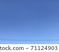 Clear sky without clouds and electric wires 71124903