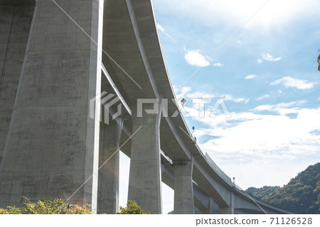 Viaduct on highway Viaduct on highway 71126528