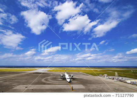 Kumejima Airport Apron 71127790