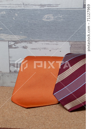 Ties, clothing, suits, men, businessmen, people, business, clothing, fashion, work 71127969