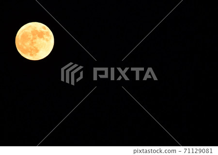 2020年10月31日，北森市白州町藍月亮（左上） 71129081