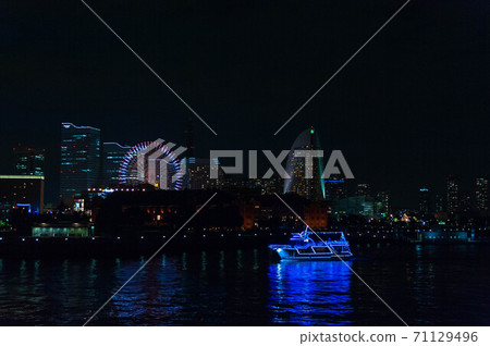 Night view of Yokohama Minato Mirai Night view of Yokohama Minato Mirai 71129496