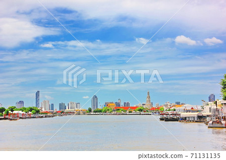 landscape of famous community beside choa phra ya river .the main river in Bangkok has important templesand historic landmarks. landscape of famous community beside choa phra ya river .the main river in Bangkok has important templesand historic landmarks. 71131135