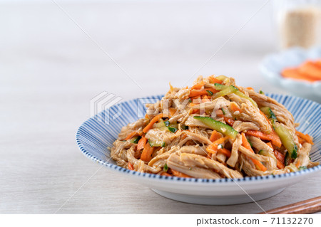Shredded Chicken Salad Cold Salad Chicken Meat Cucumber Taiwan Food Shredded Chicken 细切りチキン 71132270
