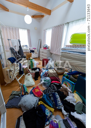 Garbage room changing clothes 71133643