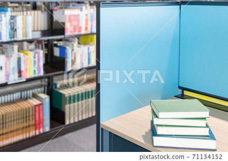 圖書館圖書館圖片 71134152