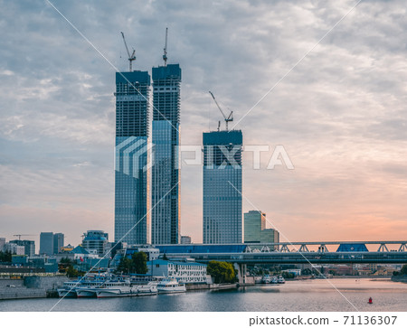Construction work site and high rise building Construction work site and high rise building 71136307
