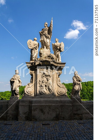 St. Wenceslaus Statue in front of the Jesuit College near Saint Barbaras Church, Kutna Hora, sunny summer day, Czech Republic St. Wenceslaus Statue in front of the Jesuit College near Saint Barbaras Church, Kutna Hora, sunny summer day, Czech Republic 71137565