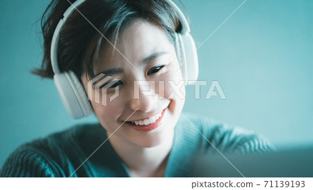 30多歲的女性生活方式 71139193