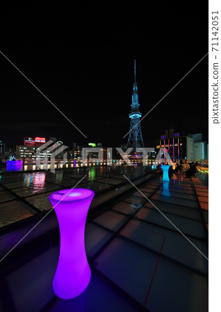 水上宇宙飛船和名古屋電視塔的夜景 水上宇宙飛船和名古屋電視塔的夜景 71142051