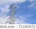 大型鐵塔和天空電能 71145472