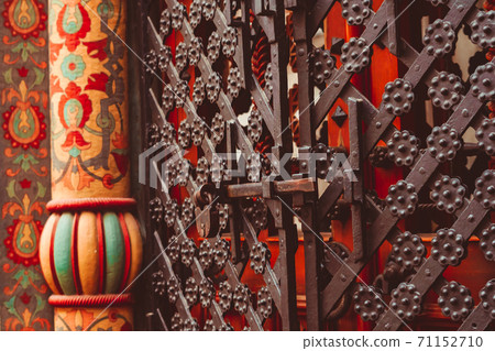 Satar arch stone in the old building Satar arch stone in the old building 71152710