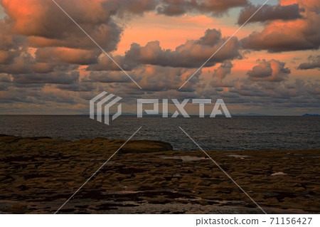 Senjojiki Coast at dusk [Fukaura Town] 71156427