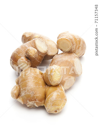 White background ginger 71157348