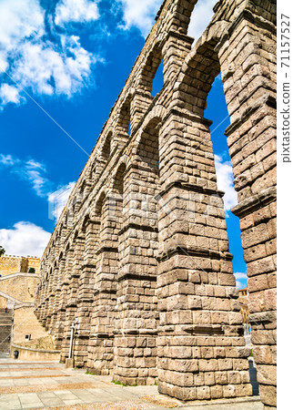 Ancient roman aqueduct in Segovia, Spain Ancient roman aqueduct in Segovia, Spain 71157527