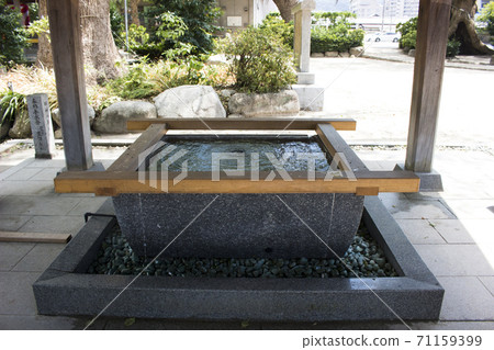 Shrine waters 71159399