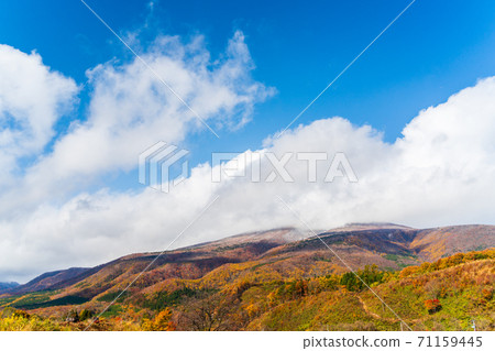 Mt. Fubo seen from Shichikashuku in late autumn, Shichikashuku Town, Miyagi Prefecture Mt. Fubo seen from Shichikashuku in late autumn, Shichikashuku Town, Miyagi Prefecture 71159445