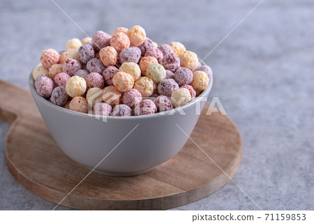Cereal balls corn flakes dessert breakfast spoons milk cereal ball bowl コーンフレーク pill 71159853