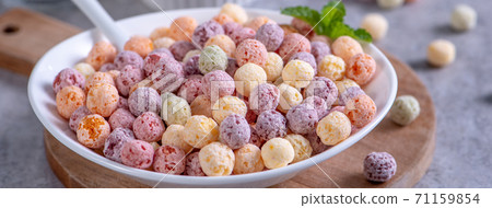 Cereal balls corn flakes dessert breakfast spoons milk cereal ball bowl コーンフレーク pill 71159854
