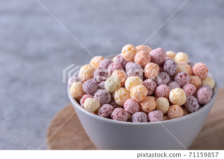 Cereal balls corn flakes dessert breakfast spoons milk cereal ball bowl コーンフレーク pill 71159857
