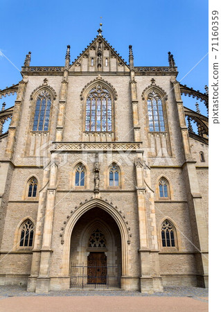 Roman Catholic Saint Barbaras Church in Kutna Hora, sunny summer day, Czech Republic Roman Catholic Saint Barbaras Church in Kutna Hora, sunny summer day, Czech Republic 71160359