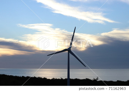 竹南海岸的風力發電 竹南海岸的風力發電 71162963
