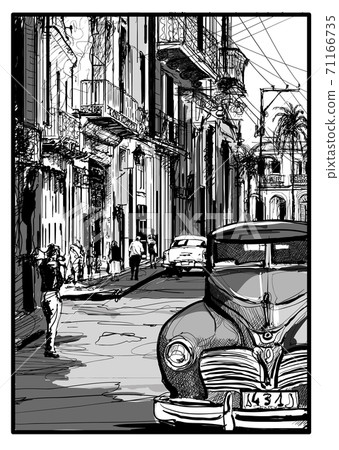 Vintage classic american car in a street of Havana, Cuba 71166735