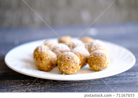 close up of protein energy balls on a plate 71167855