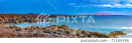 Beaches, cliffs and islands of Spain Beaches, cliffs and islands of Spain 71169398