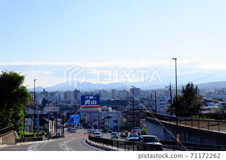 從國道16號稻坂看的八王子市 71172262