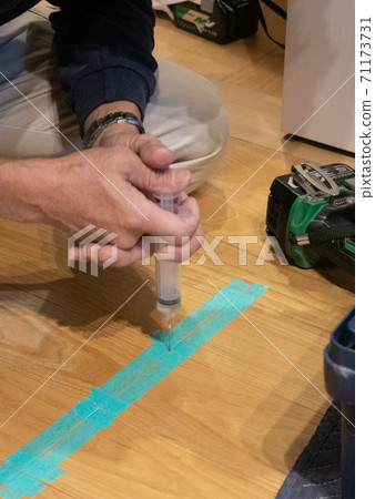 Floor noise repair work for flooring 71173731