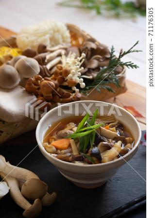 蘑菇汁（新鮮） 71176305