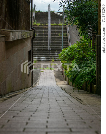 The old town of Gojo Shinmachi 71178269