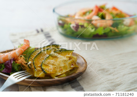 Party food image 71181240