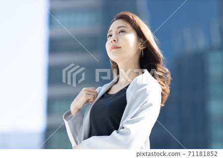 Business woman 71181852